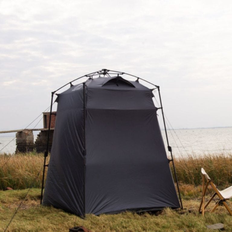 wild land-protable-pop-up-shower-cubicle-bushwakka-africa