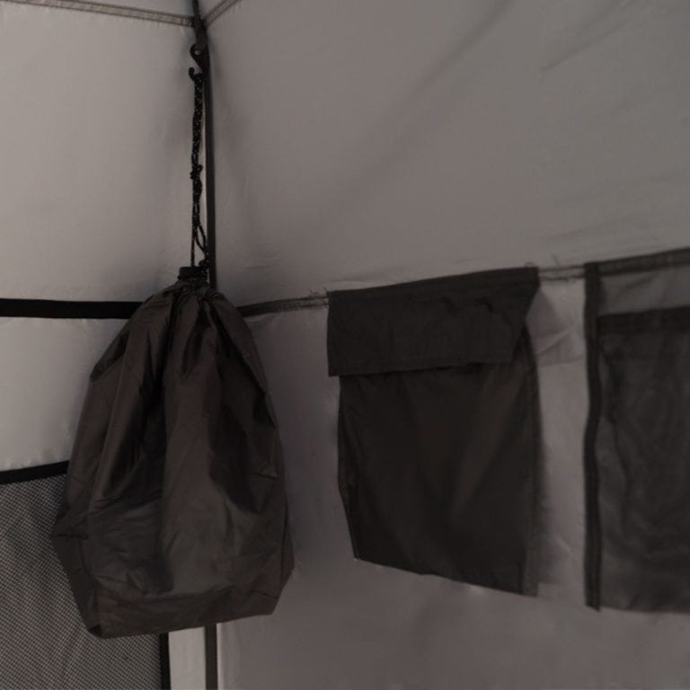 wild land-protable-pop-up-shower-cubicle-bushwakka-africa